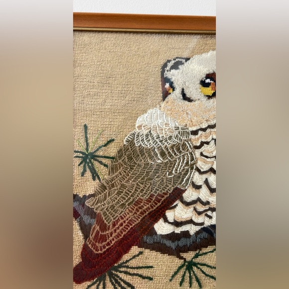 Vintage Gorgeous crewel fibre art Boho 1970s Owl framed under glass 15.5x15.5 - Picture 9 of 10